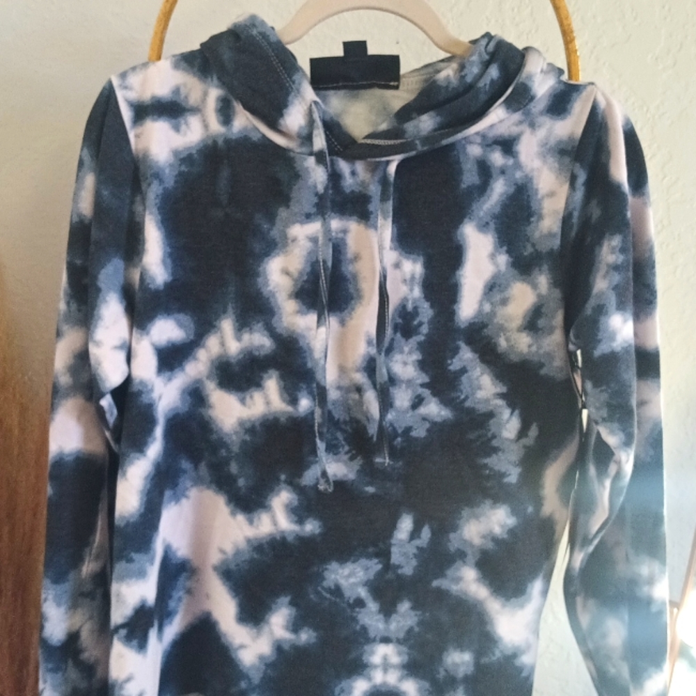 Soft knit Tie dye hoodie